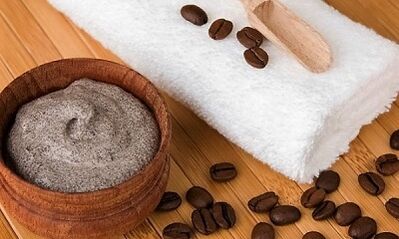 Peeling maison pour le rajeunissement de la peau du visage